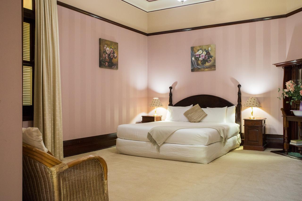 Petersons Armidale Winery And Guesthouse מראה חיצוני תמונה