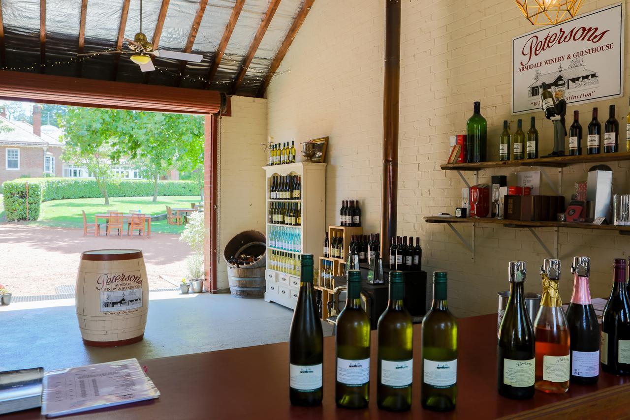 Petersons Armidale Winery And Guesthouse מראה חיצוני תמונה